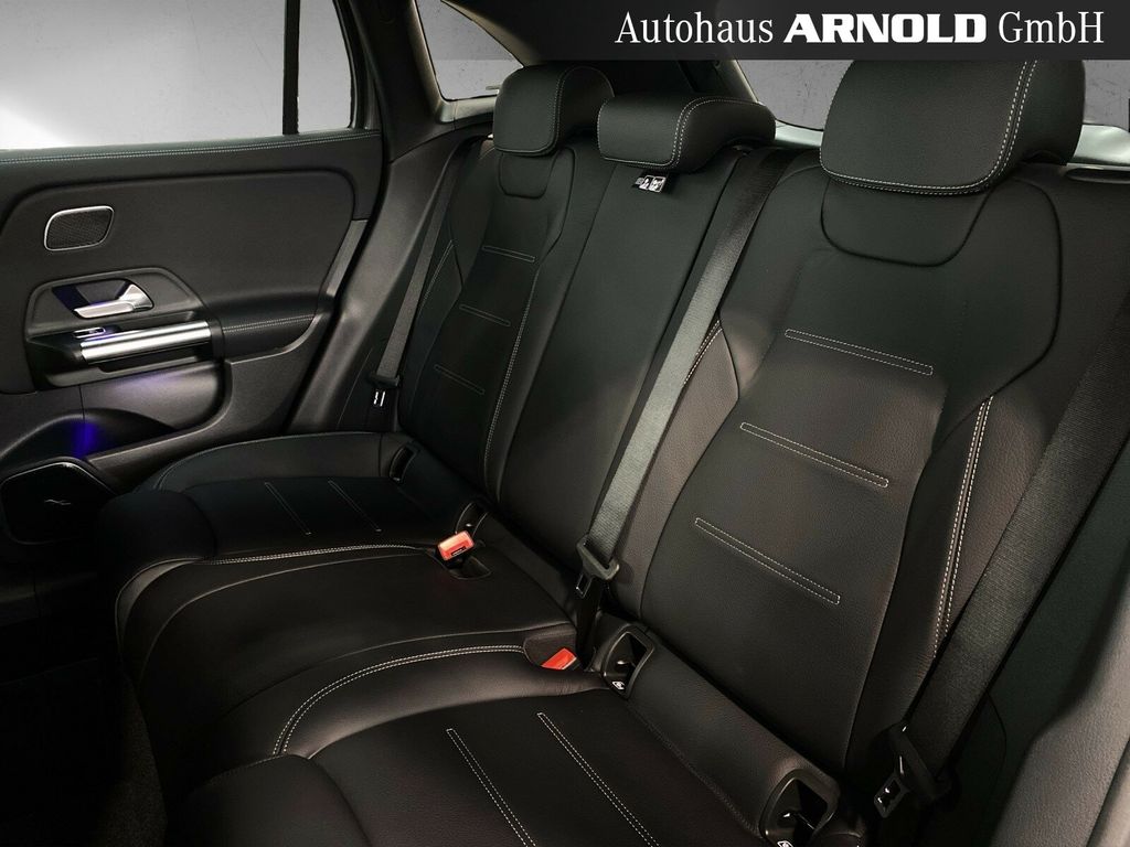 Mercedes-Benz GLA 45 AMG 2025