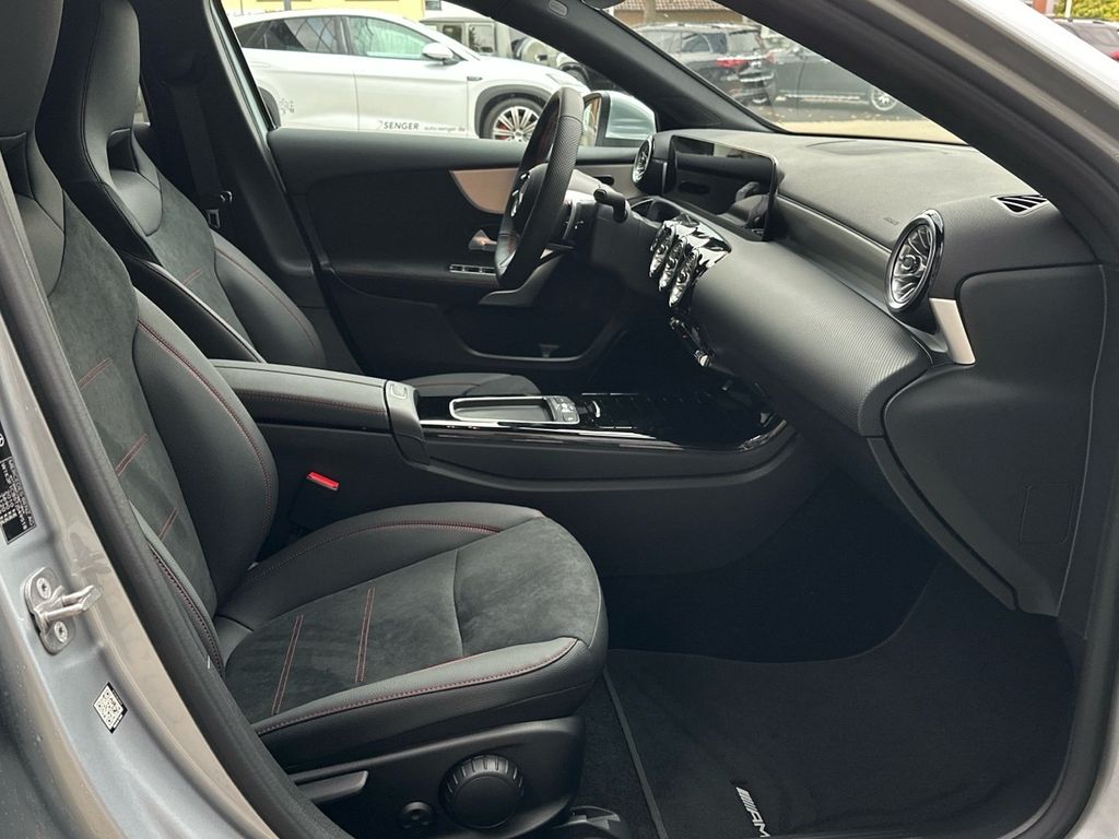 Mercedes-Benz A 200 2025