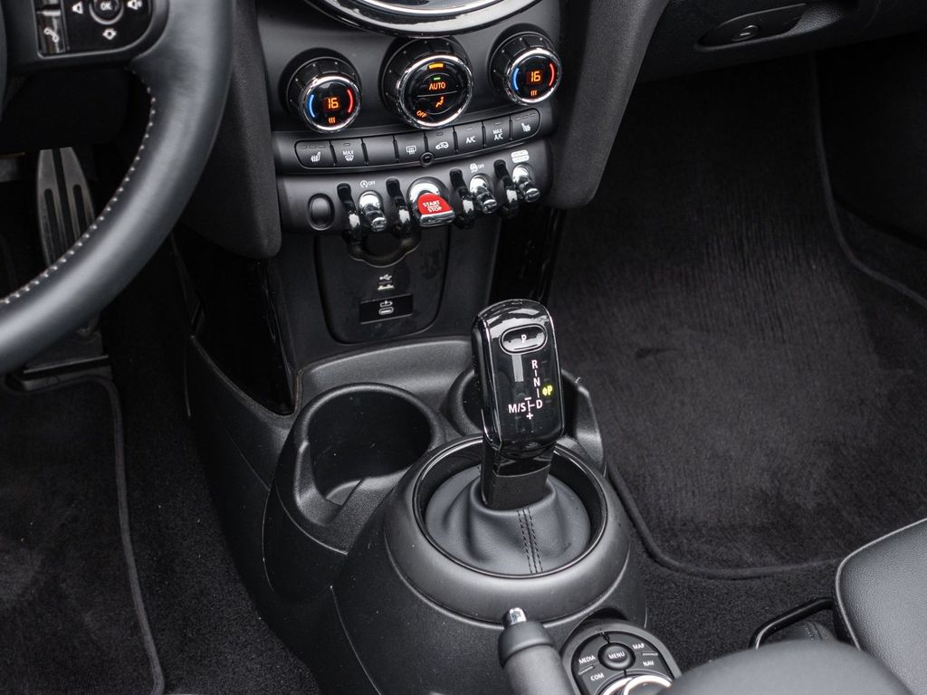 MINI Cooper Cabrio 2023