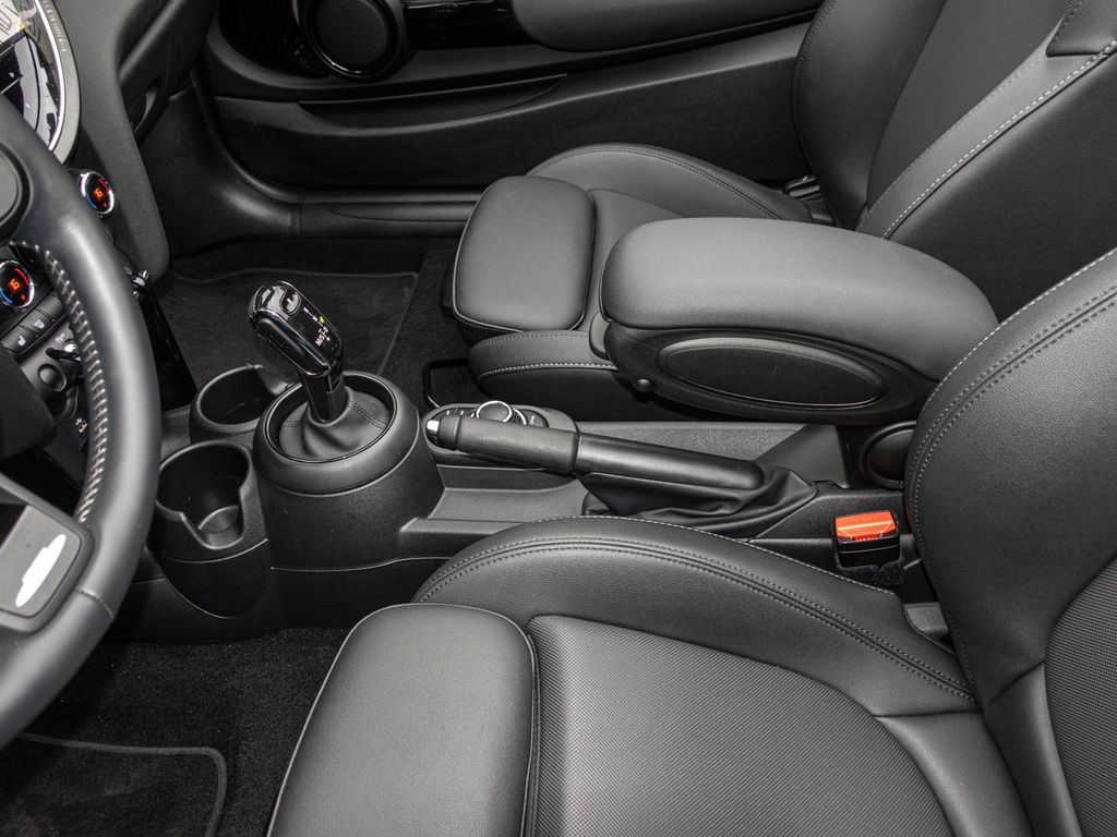 MINI Cooper Cabrio 2023