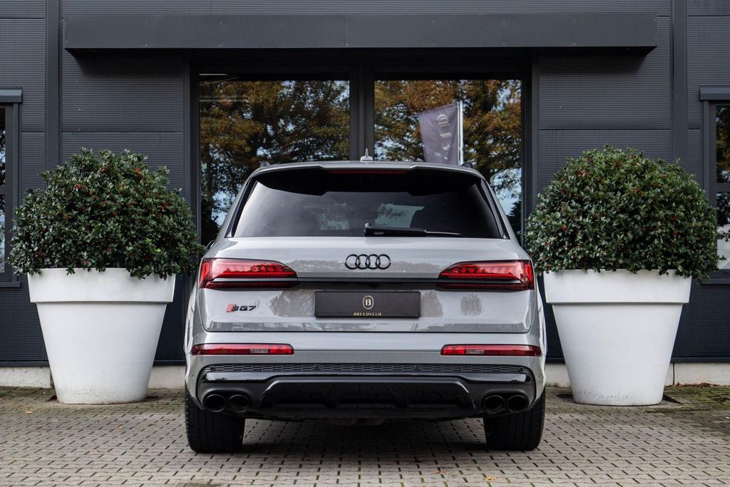 Audi SQ7 2022