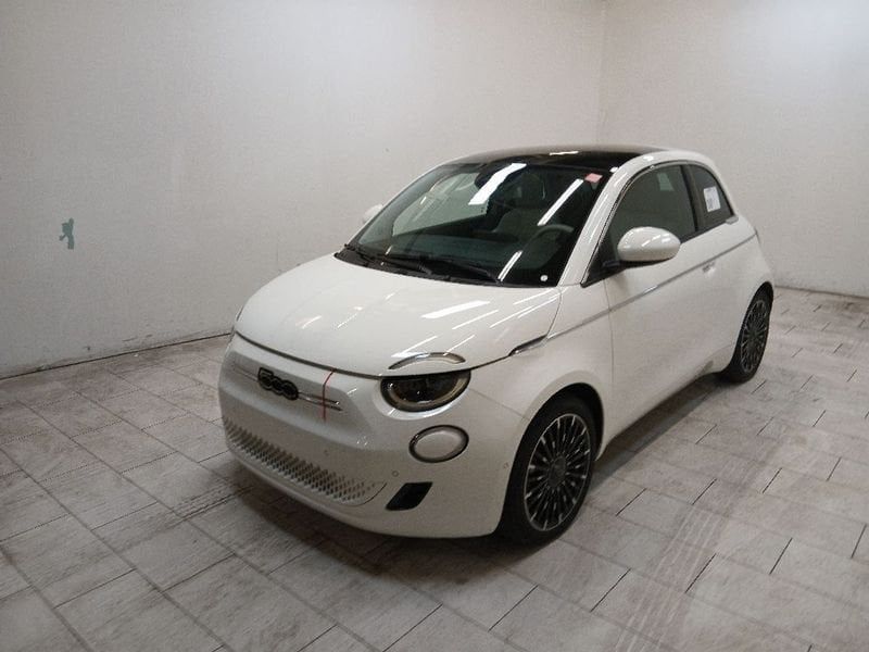 Fiat 500 2025