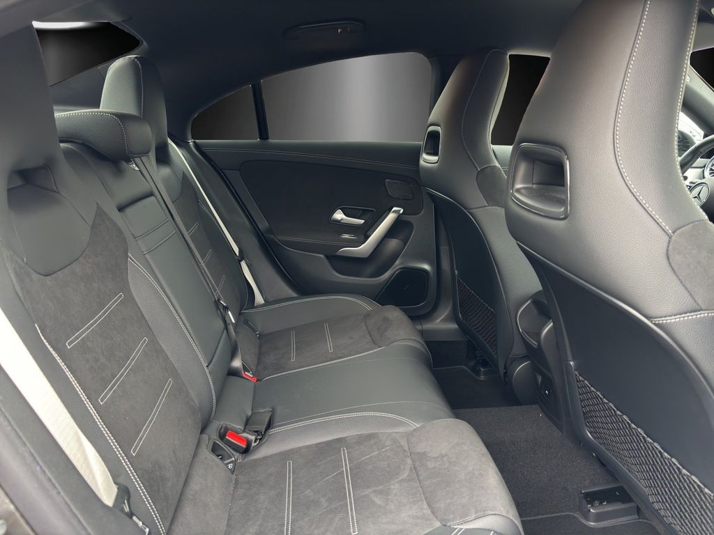 Mercedes-Benz CLA 220 2025