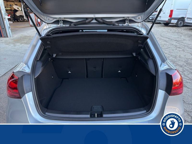 Mercedes-Benz A 180 2025