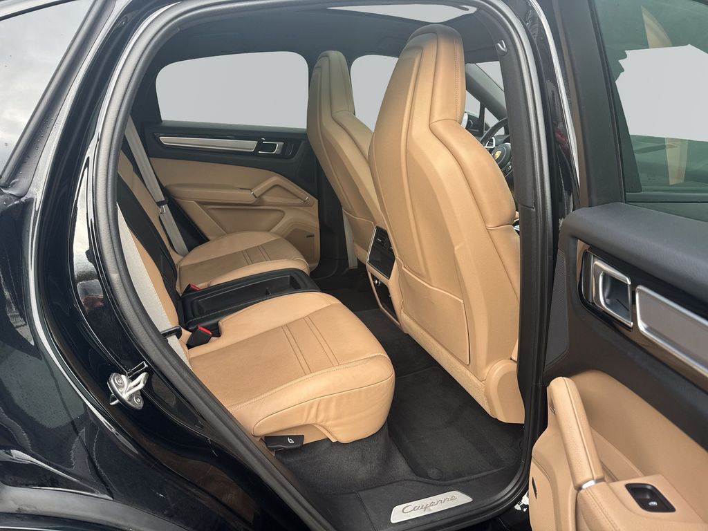 Porsche Cayenne 2023