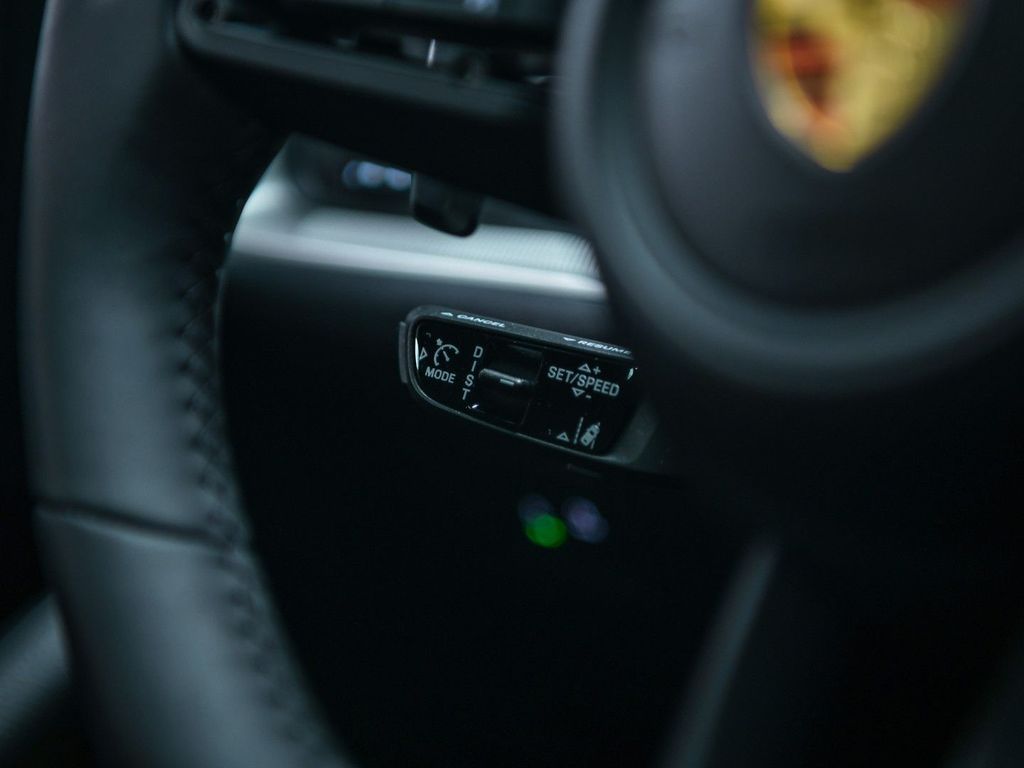 Porsche Cayenne 2025