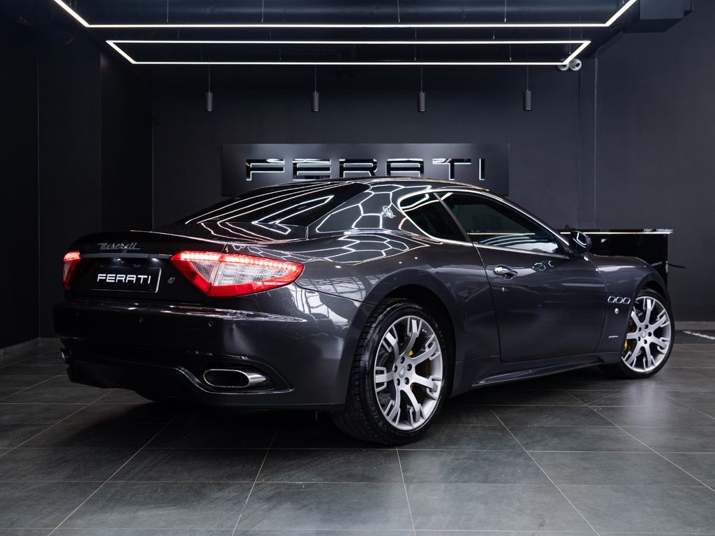Maserati Granturismo 2012