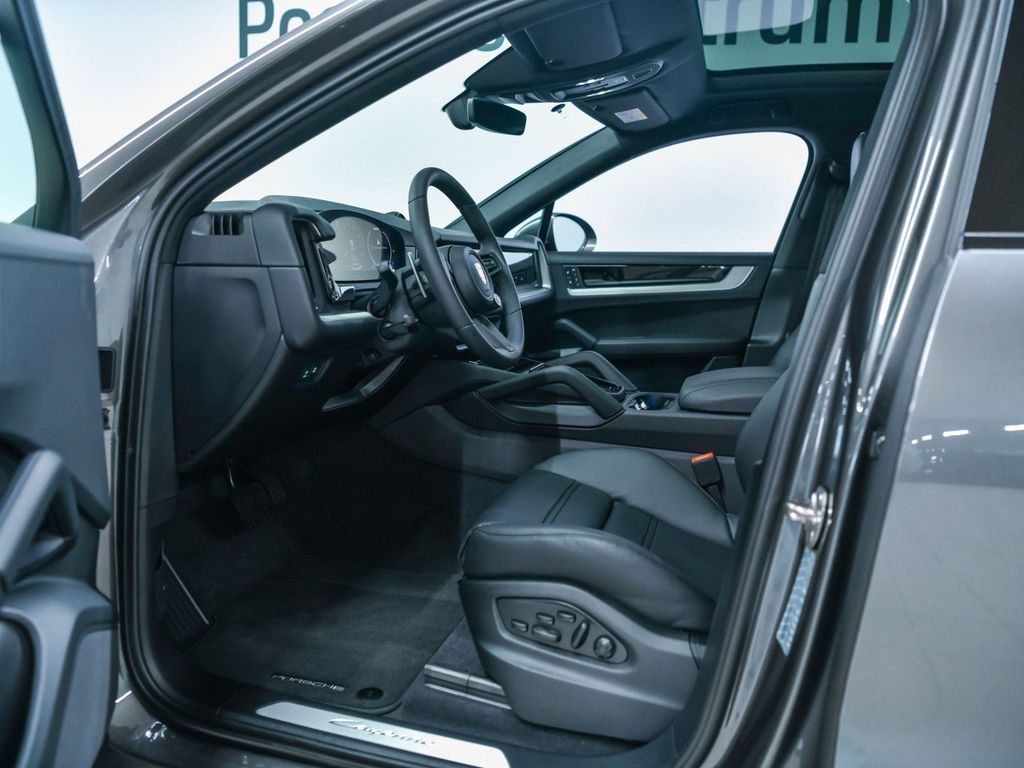 Porsche Cayenne 2025