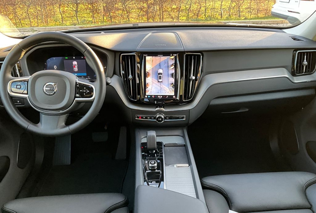 Volvo XC60 2025
