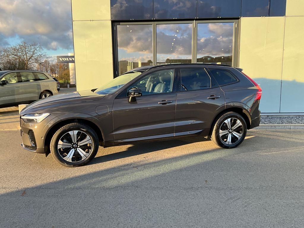 Volvo XC60 2025