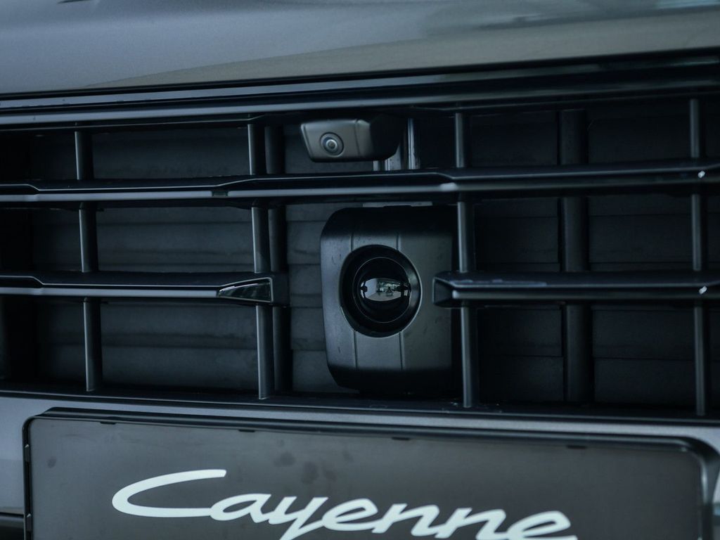 Porsche Cayenne 2025