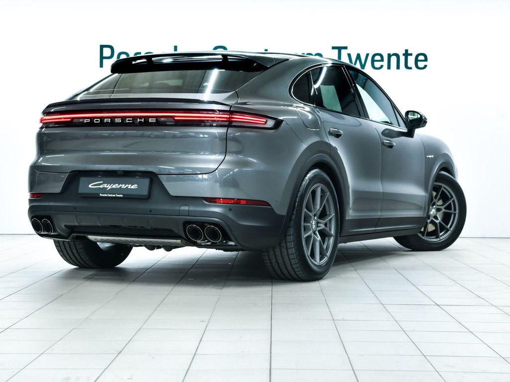 Porsche Cayenne 2025