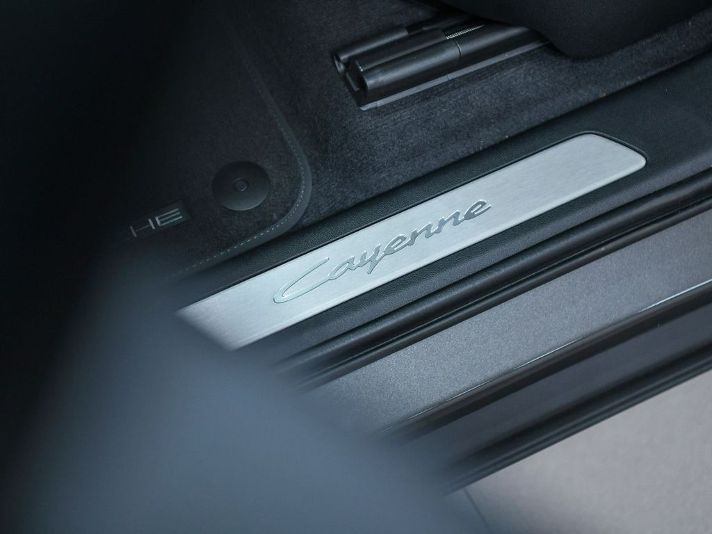 Porsche Cayenne 2025