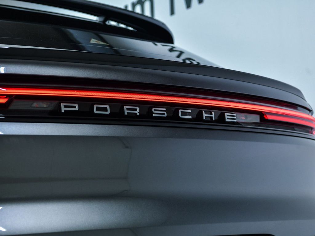 Porsche Cayenne 2025