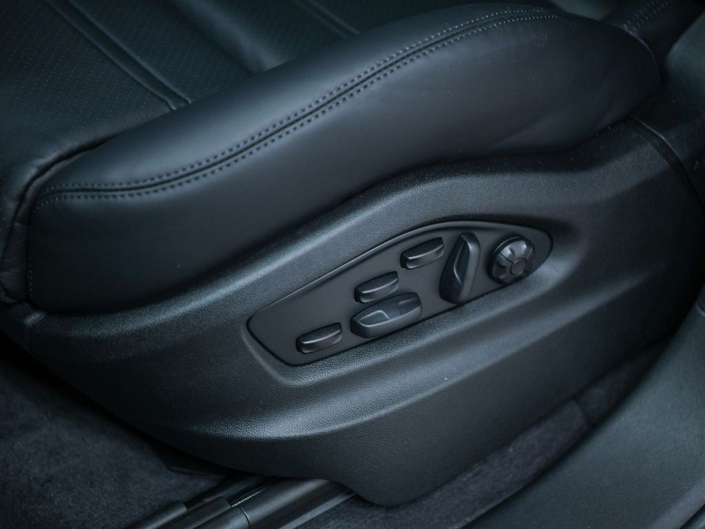 Porsche Cayenne 2025