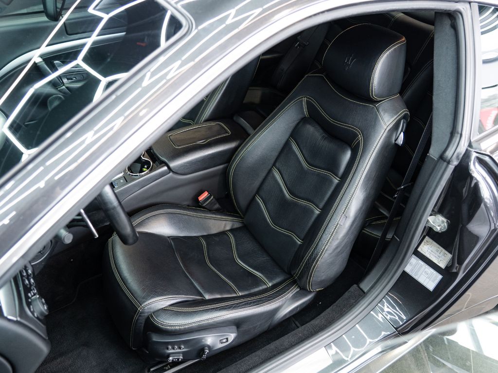 Maserati Granturismo 2012