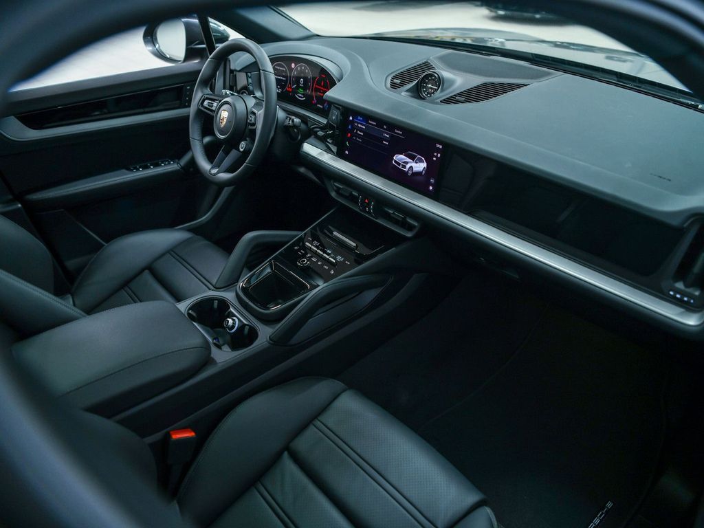 Porsche Cayenne 2025