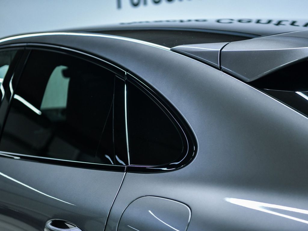 Porsche Cayenne 2025