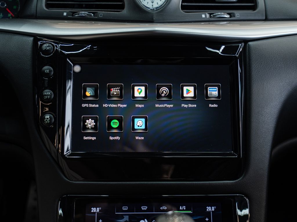 Maserati Granturismo 2012