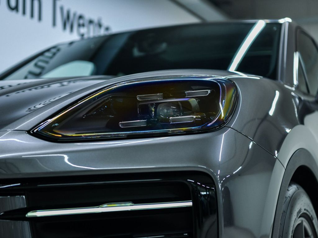 Porsche Cayenne 2025