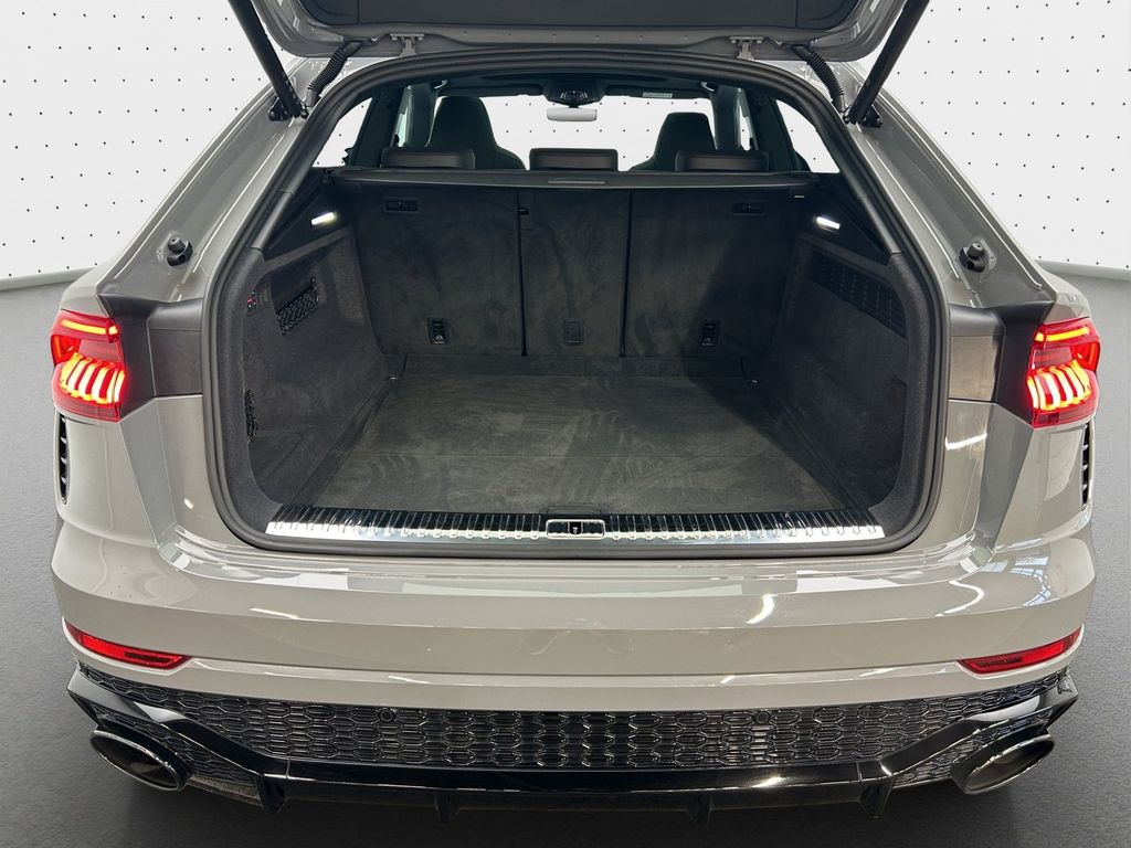 Audi RSQ8 2024