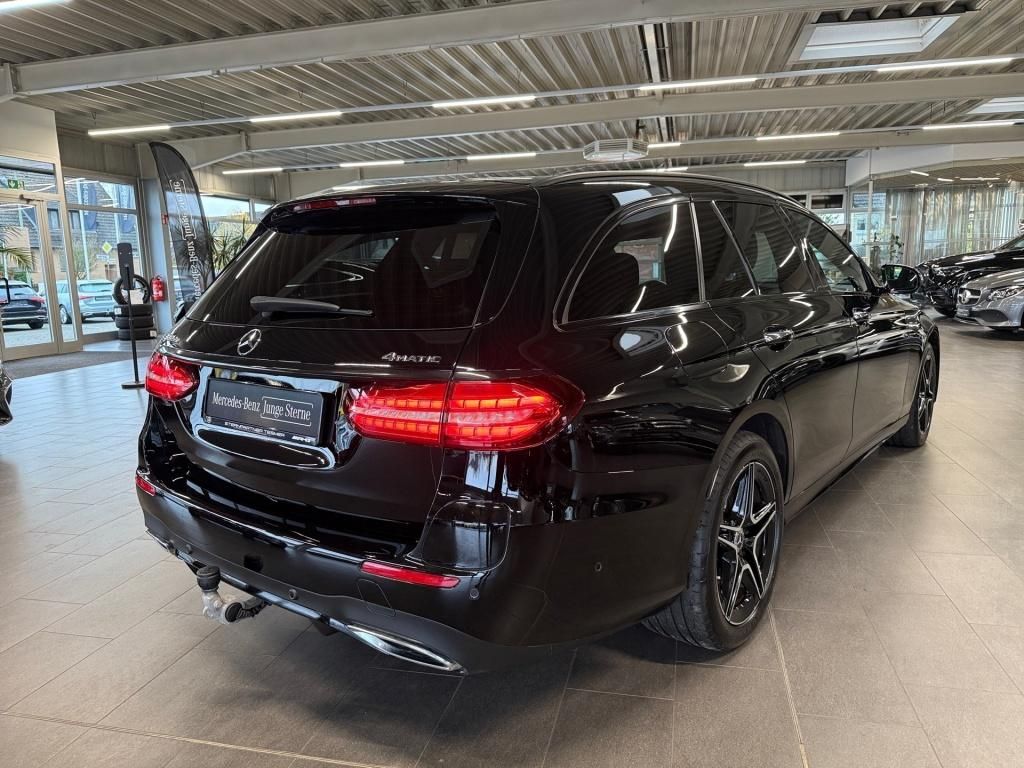 Mercedes-Benz E 300 2022