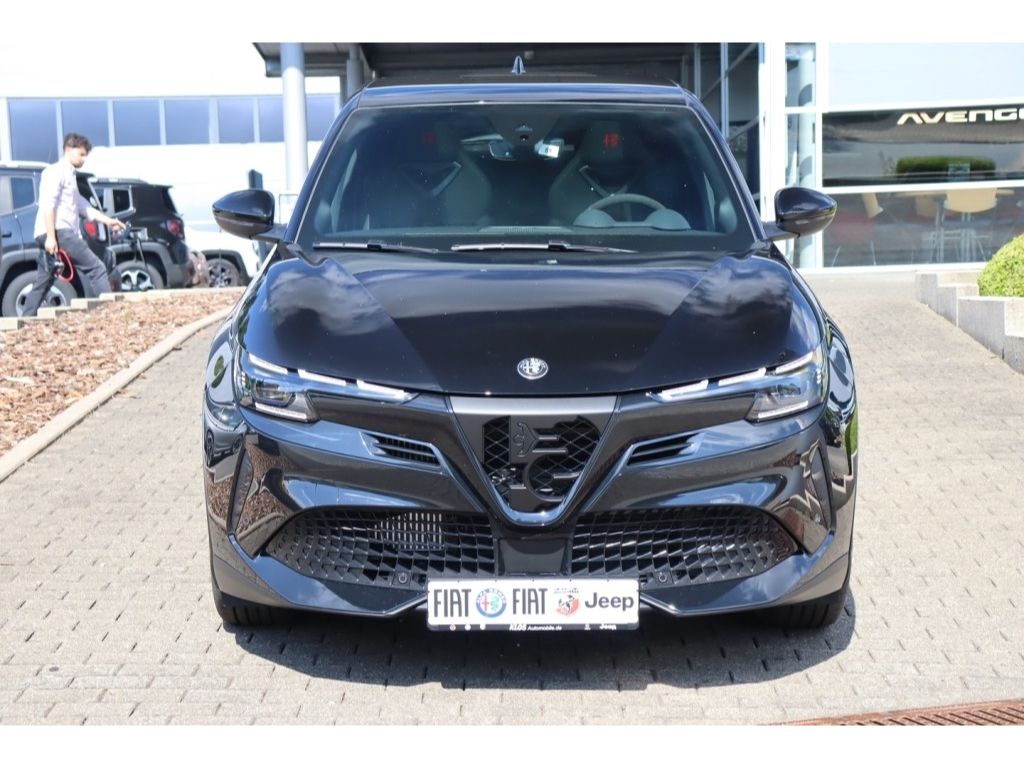 Alfa Romeo Junior 2025