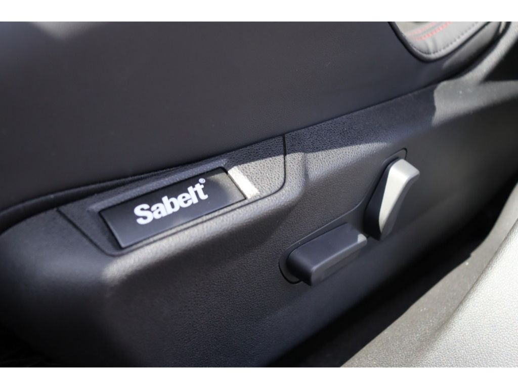 Alfa Romeo Junior 2025