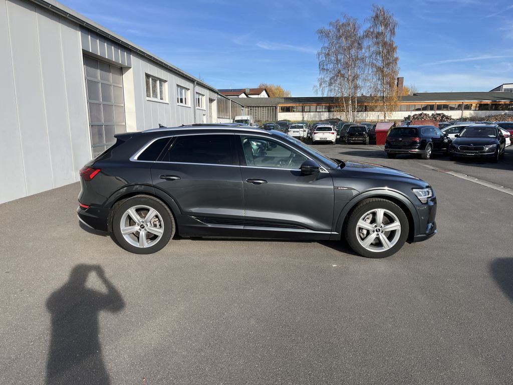Audi e-tron 2022