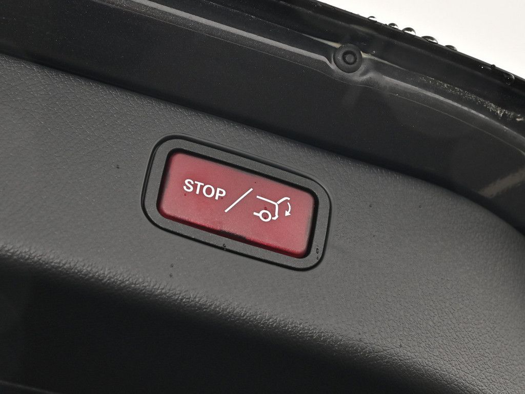 Mercedes-Benz C 220 2025