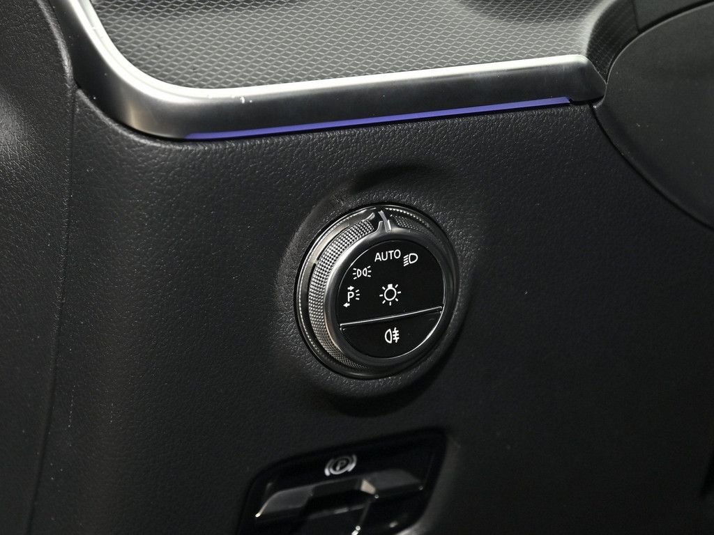 Mercedes-Benz C 220 2025