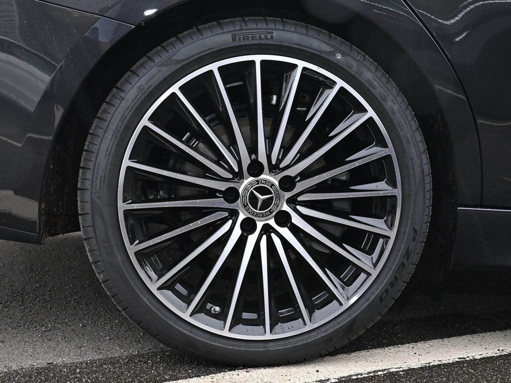 Mercedes-Benz C 220 2025