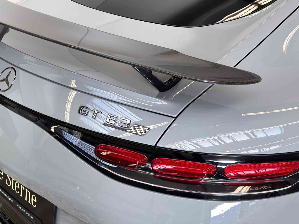 Mercedes-Benz AMG GT 2025