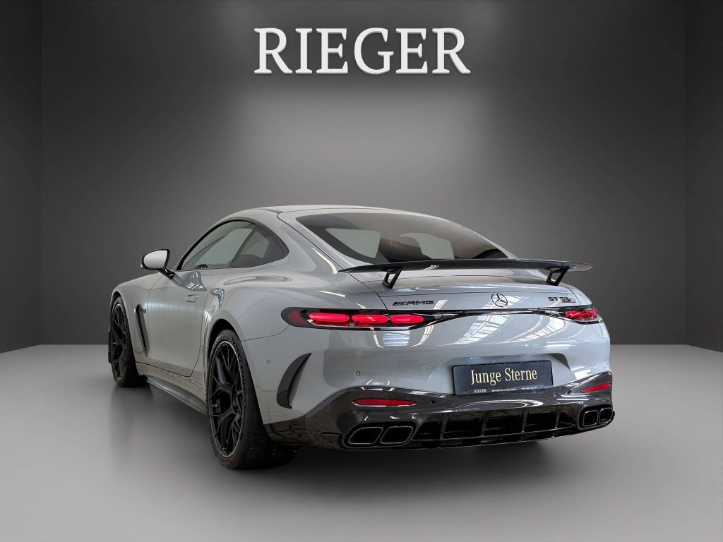 Mercedes-Benz AMG GT 2025