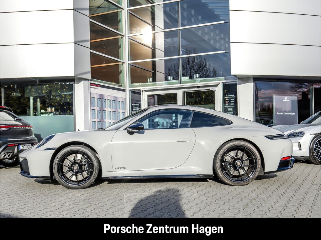Porsche 992 2025
