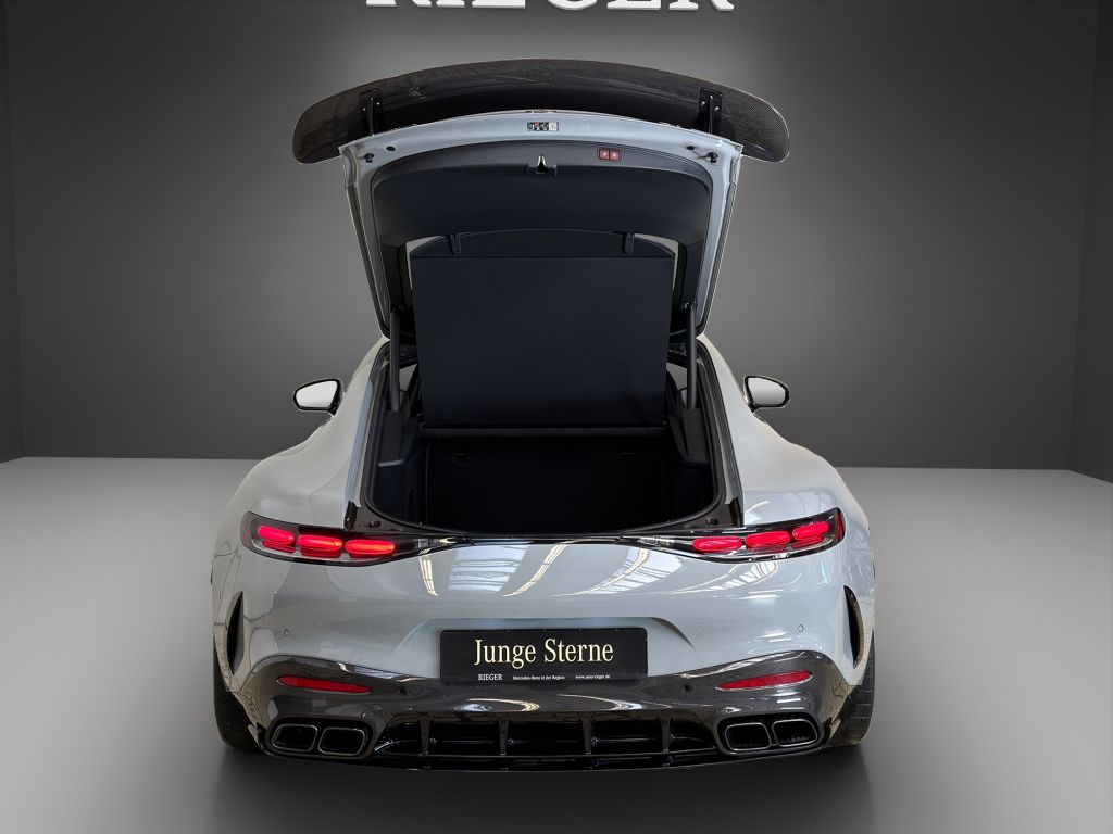 Mercedes-Benz AMG GT 2025
