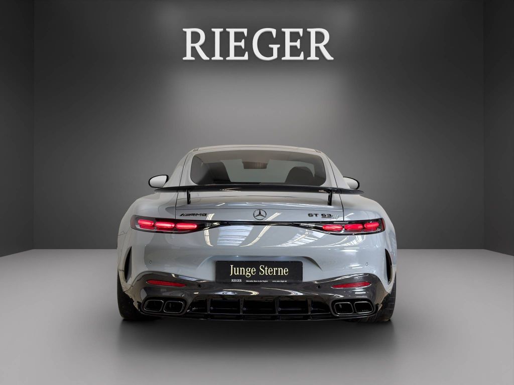 Mercedes-Benz AMG GT 2025