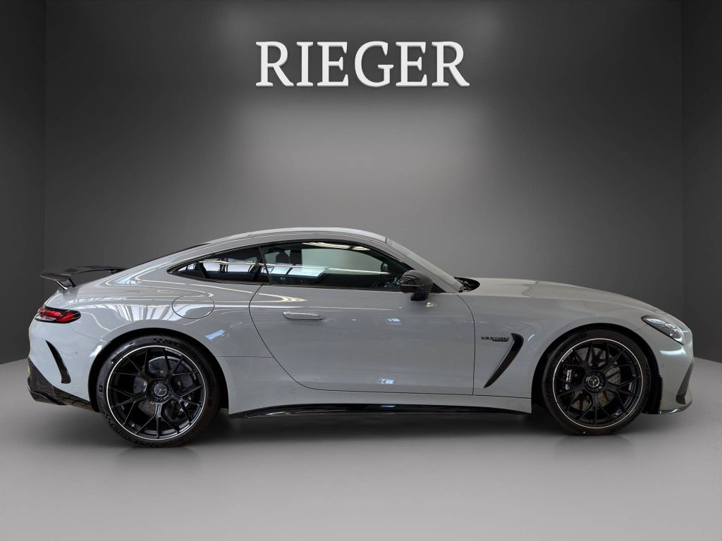 Mercedes-Benz AMG GT 2025