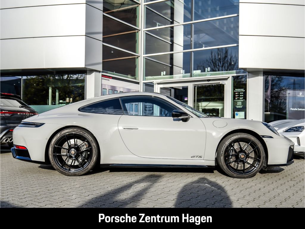 Porsche 992 2025