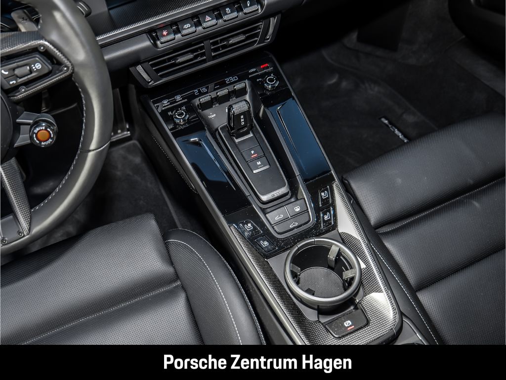 Porsche 992 2025