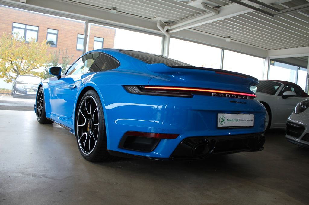 Porsche 992 2023