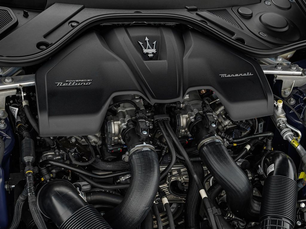 Maserati GranCabrio 2025