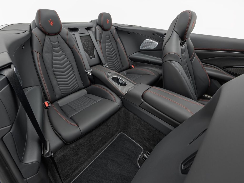 Maserati GranCabrio 2025