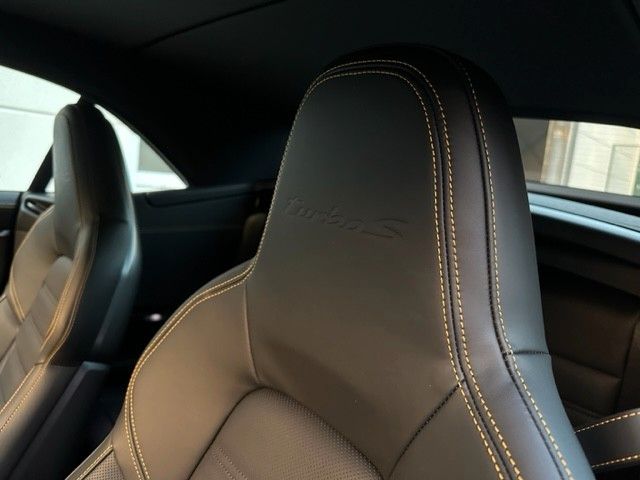 Porsche 992 2023