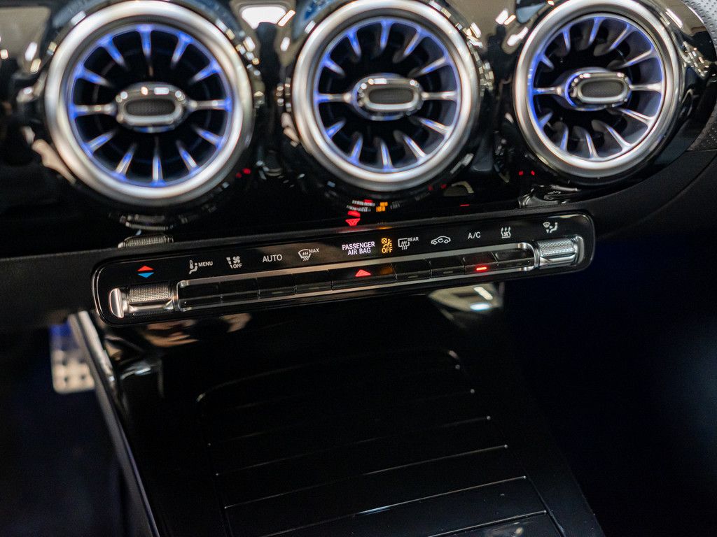 Mercedes-Benz A 250 2025