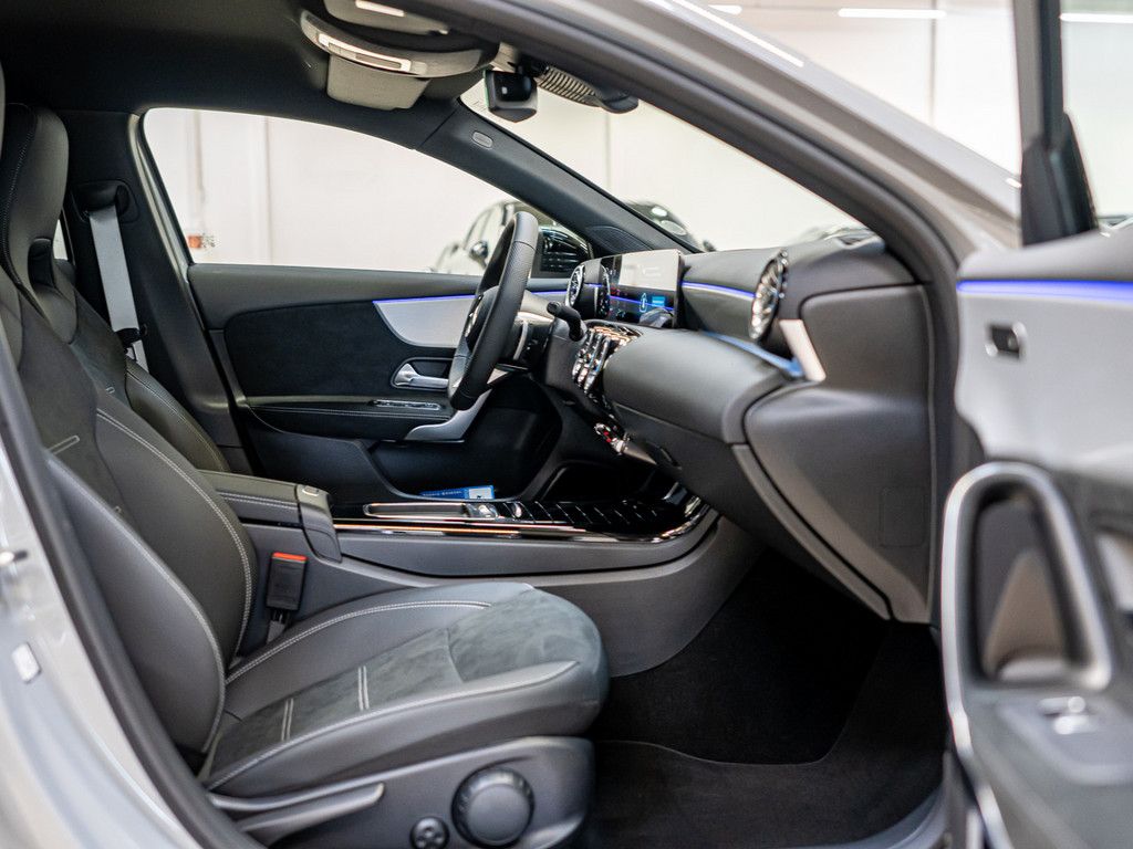 Mercedes-Benz A 250 2025