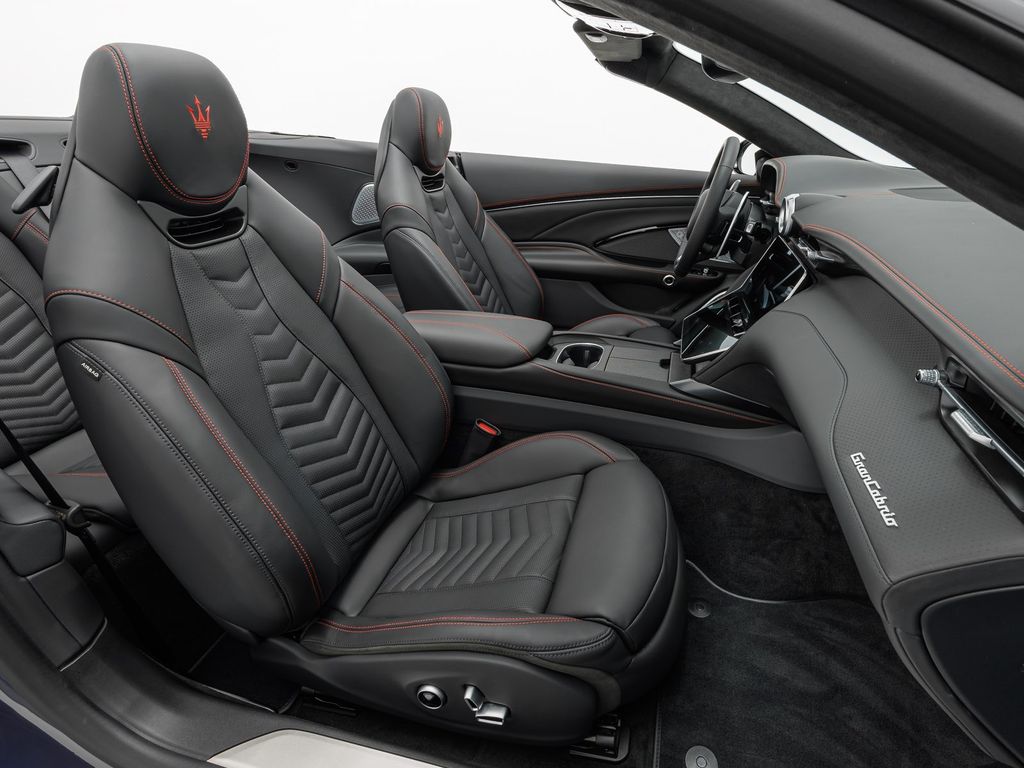 Maserati GranCabrio 2025