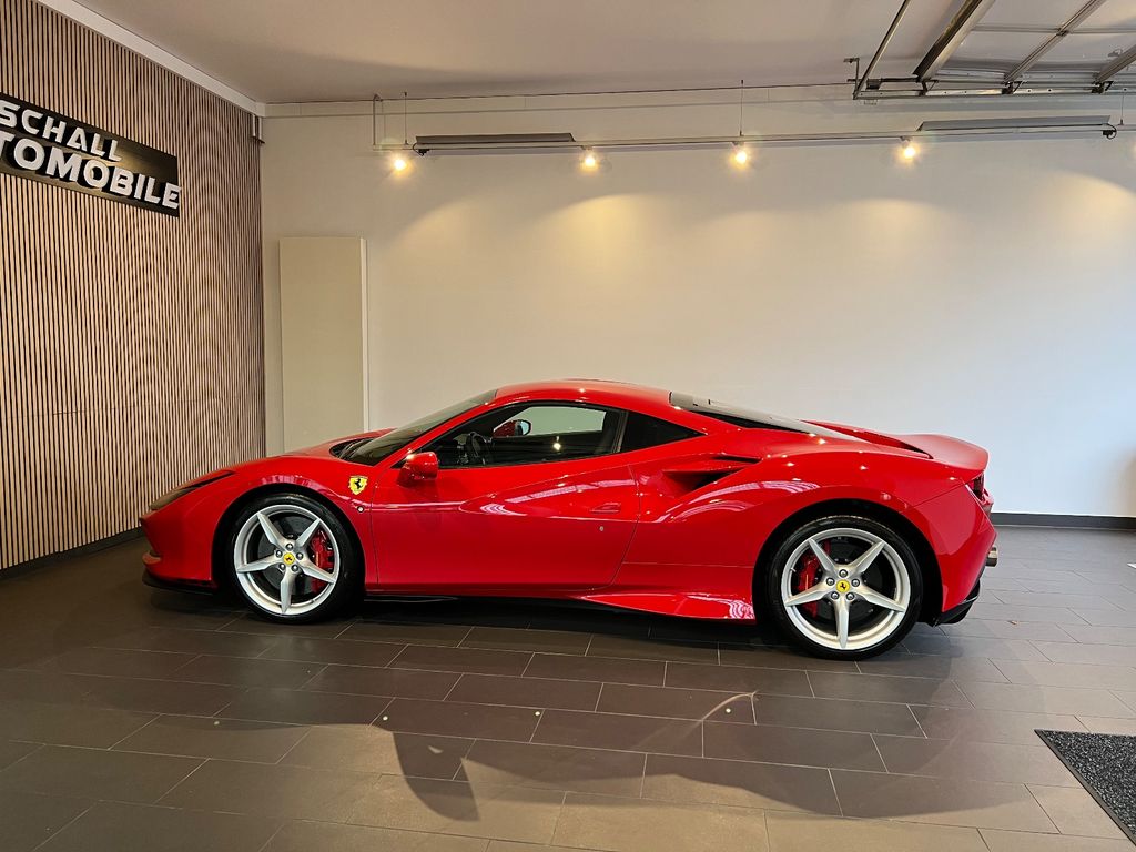 Ferrari F8 2020