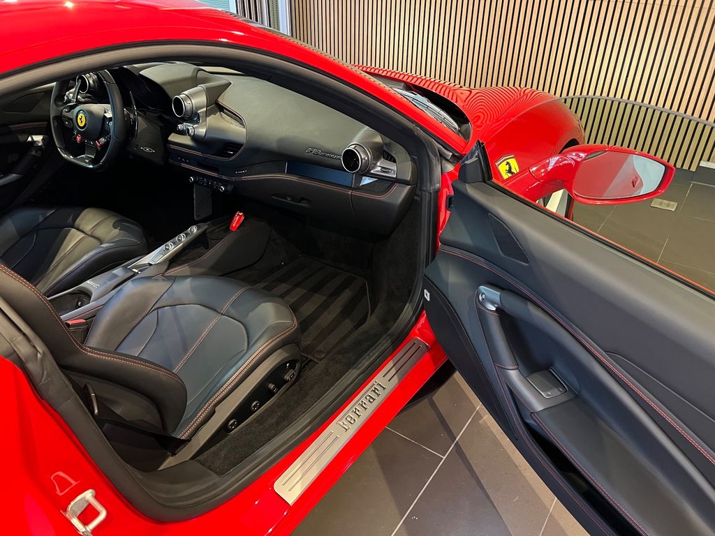 Ferrari F8 2020