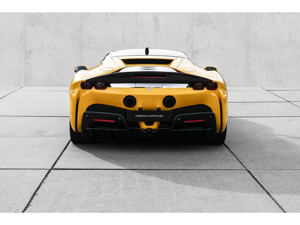 Ferrari SF90 2023